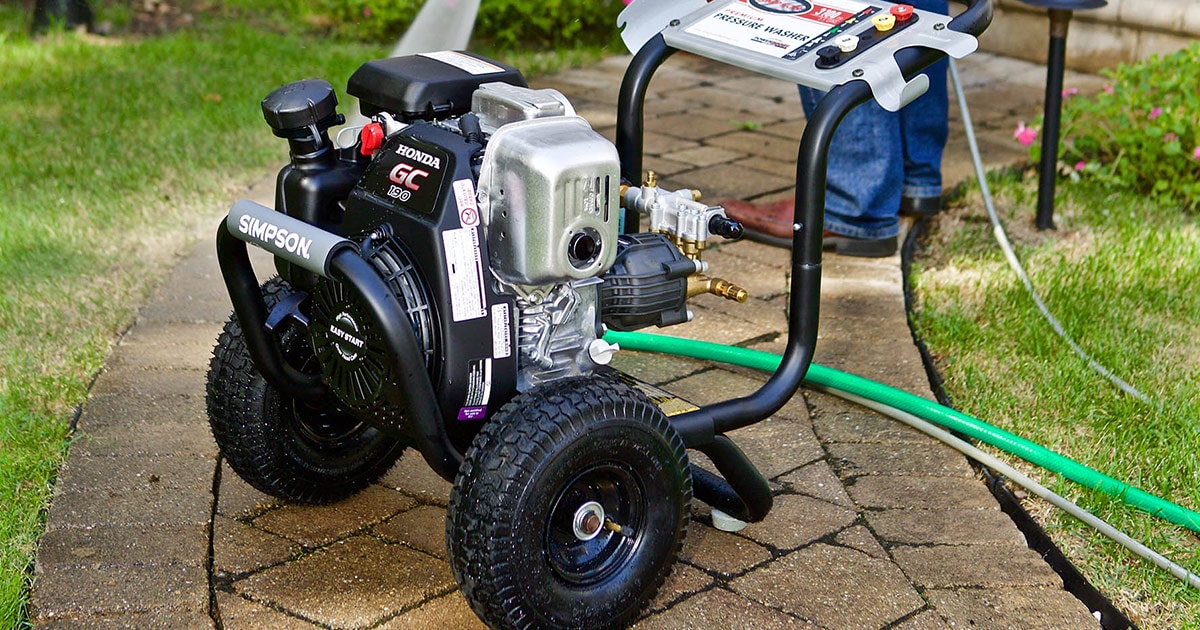 How to Choose a Pressure Washer That's Right for You